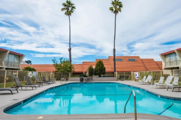 Travelodge by Wyndham Monterey Bay image 25