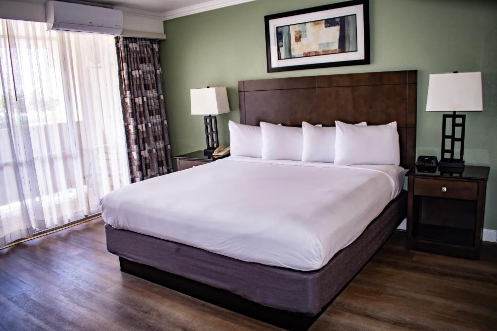 Room image 3