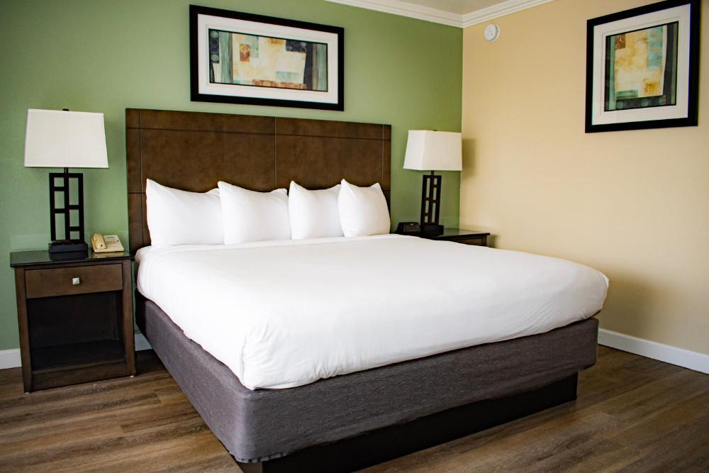 Room image 2